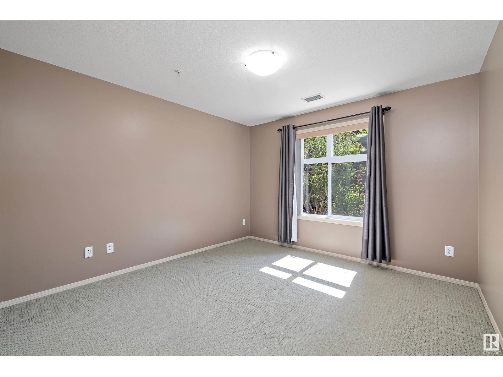 Photo 19 of 122 7909 71 St Nw, Edmonton AB