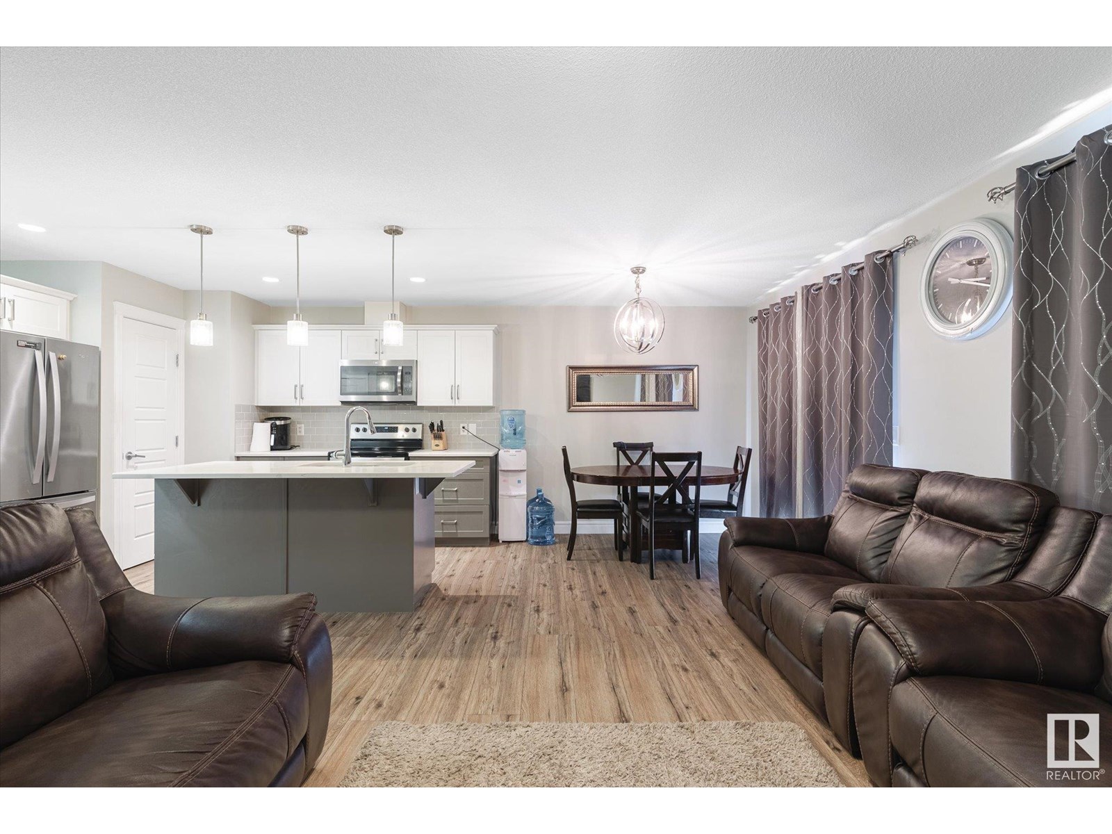 Photo 7 of 1416 169 St Sw, Edmonton AB