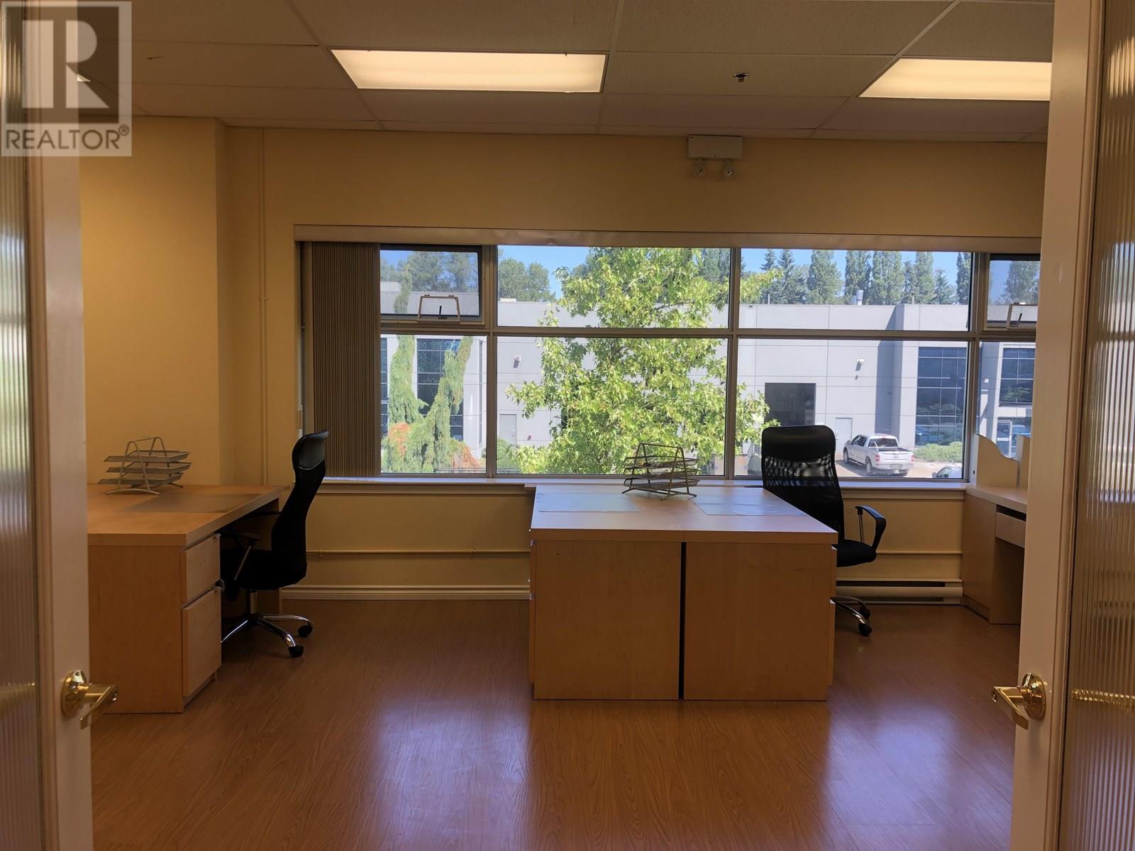 Photo 3 of 105 15100 Knox Way, Richmond BC