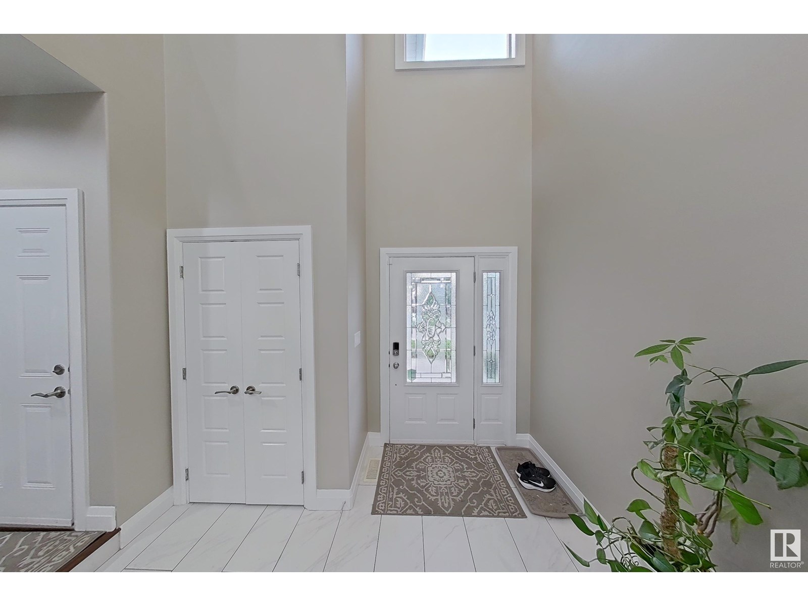 Photo 31 of 5121 1 B Av Sw, Edmonton AB