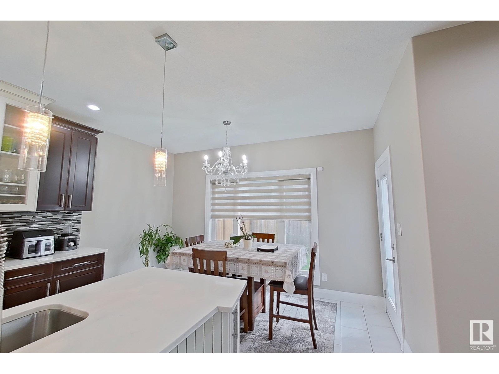 Photo 11 of 5121 1 B Av Sw, Edmonton AB