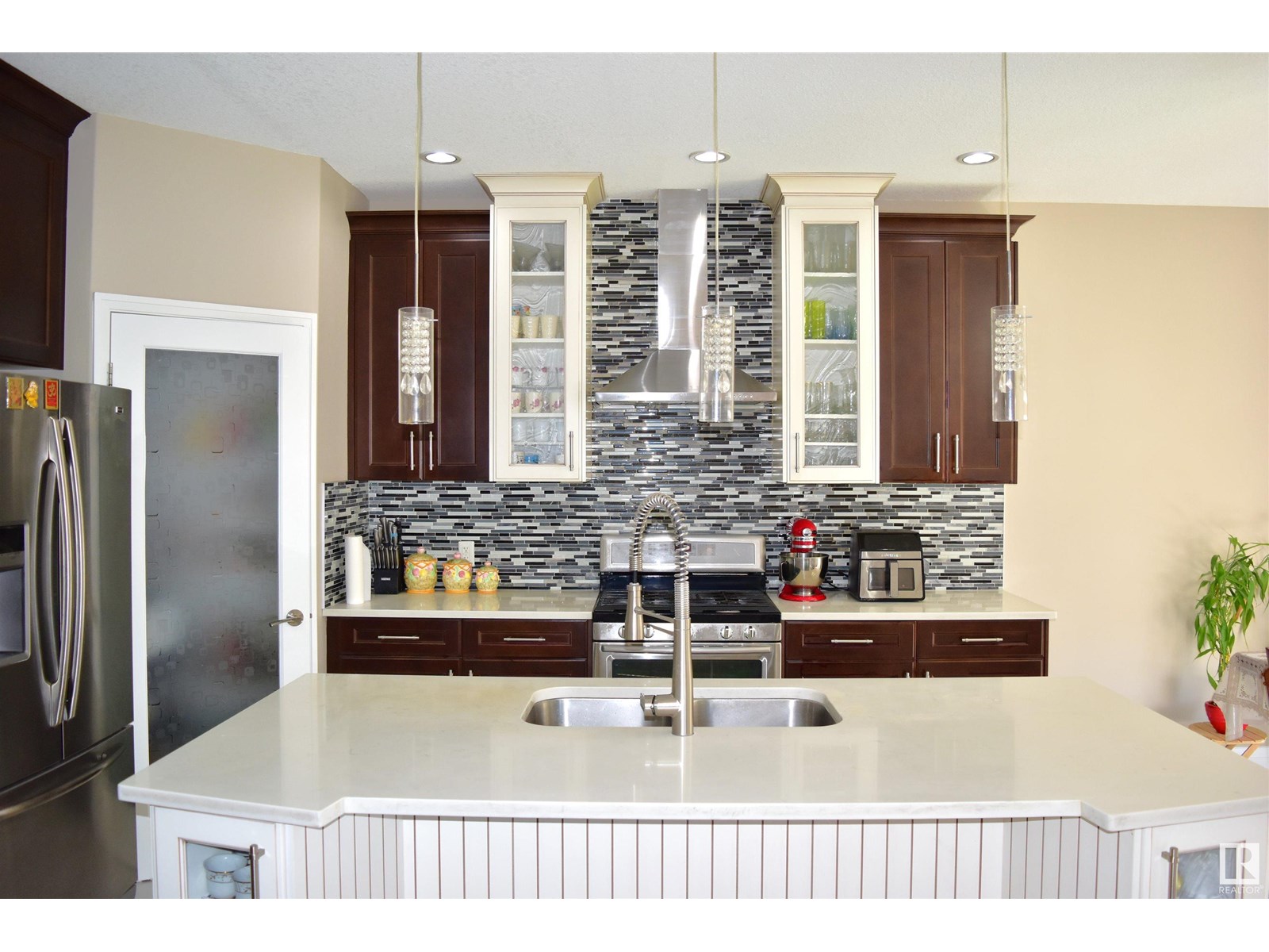 Photo 9 of 5121 1 B Av Sw, Edmonton AB