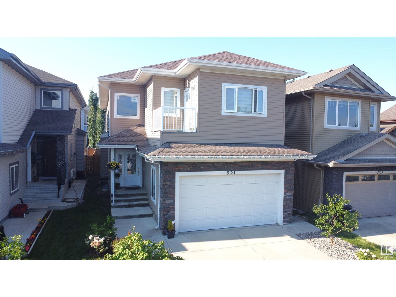 Photo 2 of 5121 1 B Av Sw, Edmonton AB