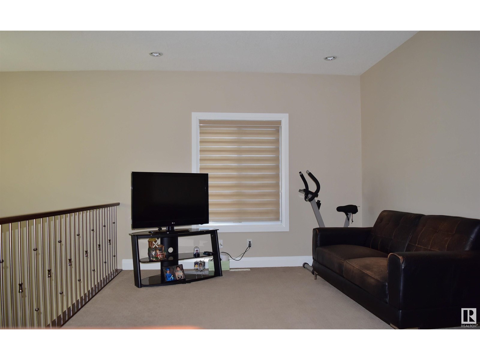 Photo 29 of 5121 1 B Av Sw, Edmonton AB
