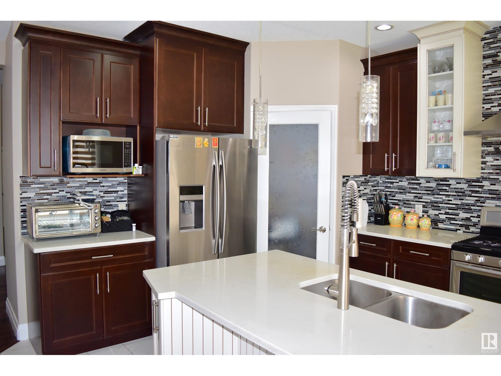 Photo 8 of 5121 1 B Av Sw, Edmonton AB