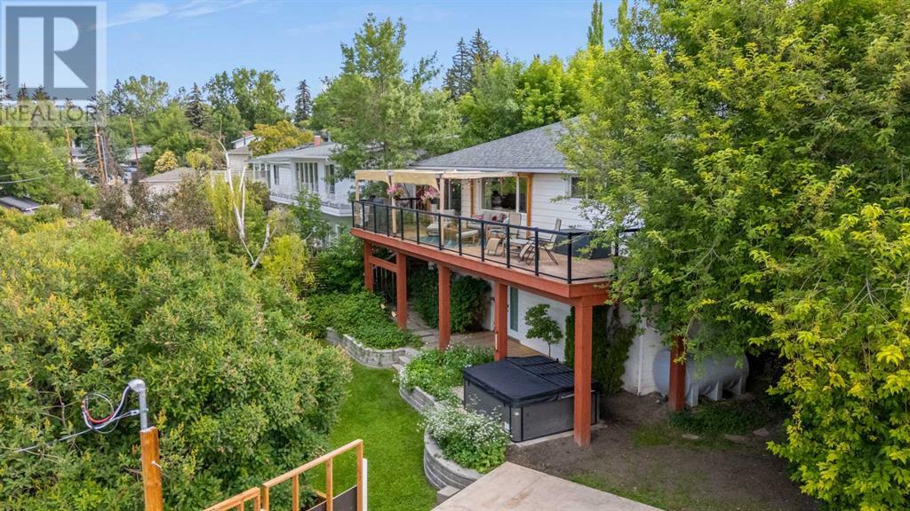 Photo 43 of 73 Cumberland Drive Nw, Calgary AB