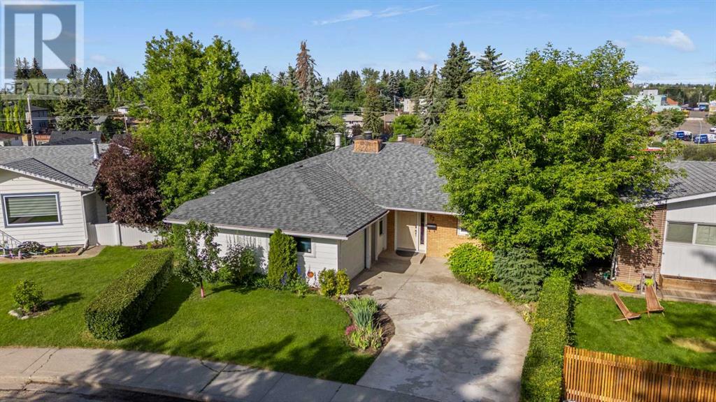 Photo 50 of 73 Cumberland Drive Nw, Calgary AB