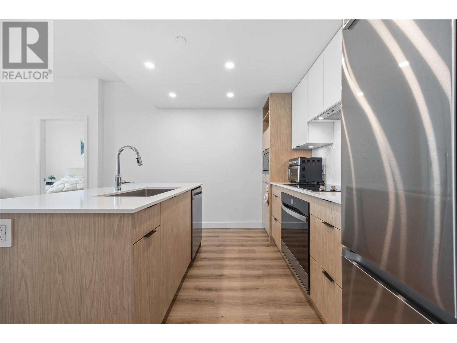 Photo 4 of 1488 Bertram Street Unit 3201, Kelowna BC