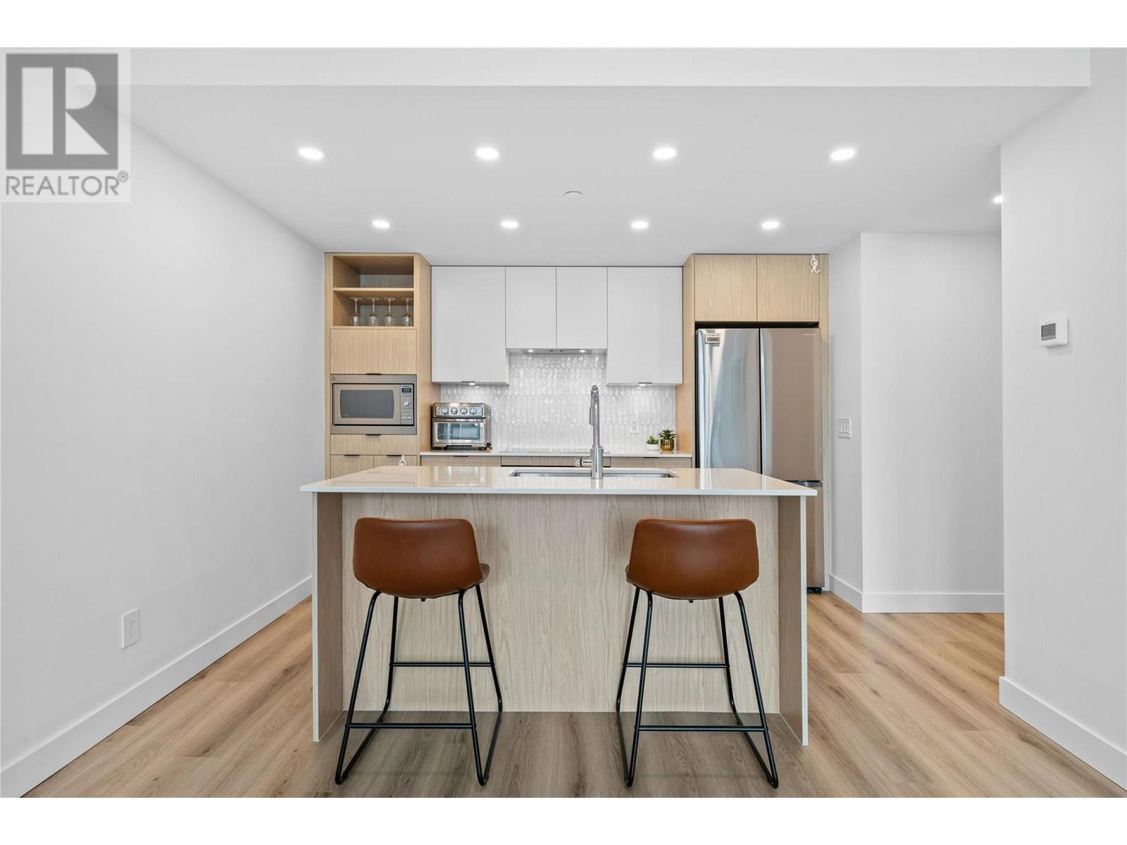 Photo 3 of 1488 Bertram Street Unit 3201, Kelowna BC