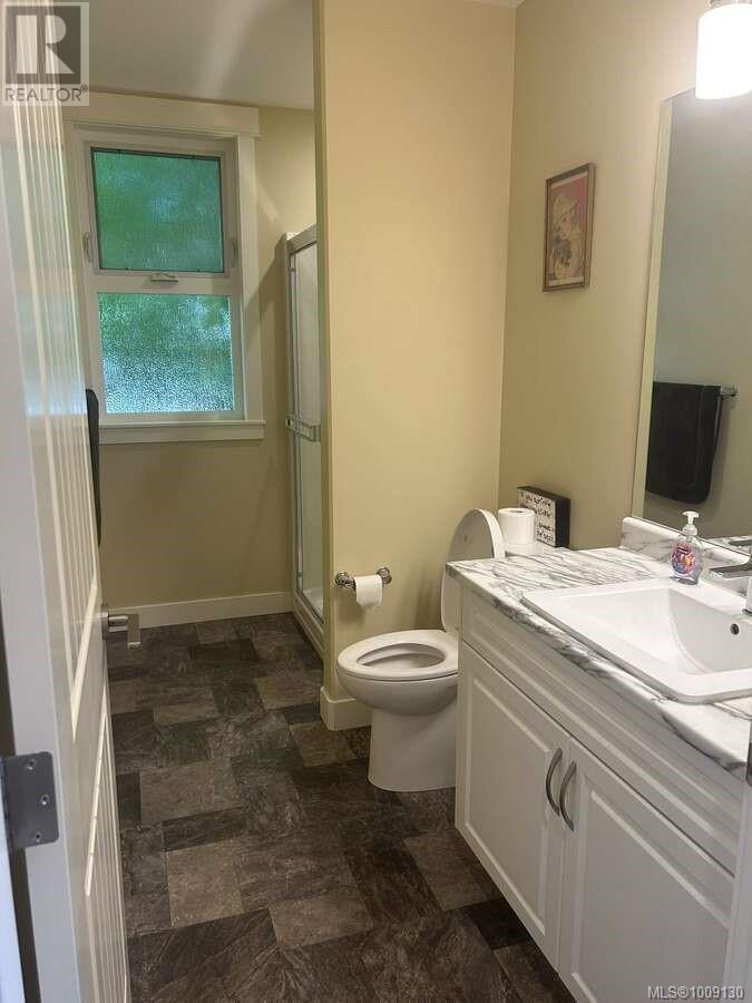 Photo 11 of 103 Oregon Rd, Campbell River BC