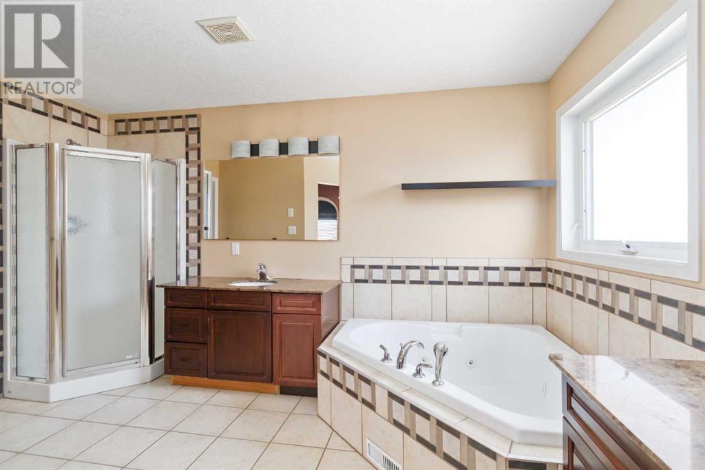 Photo 16 of 197 Pliska Crescent, Fort Mcmurray AB