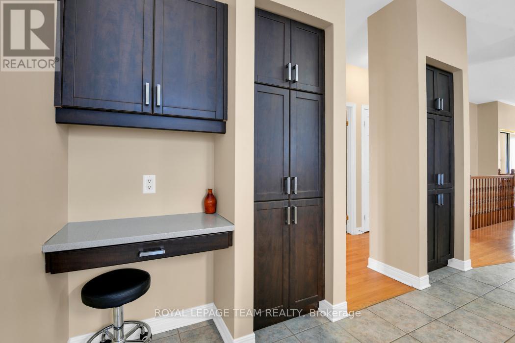 Photo 11 of 1581 Belleterre Street, Ottawa ON