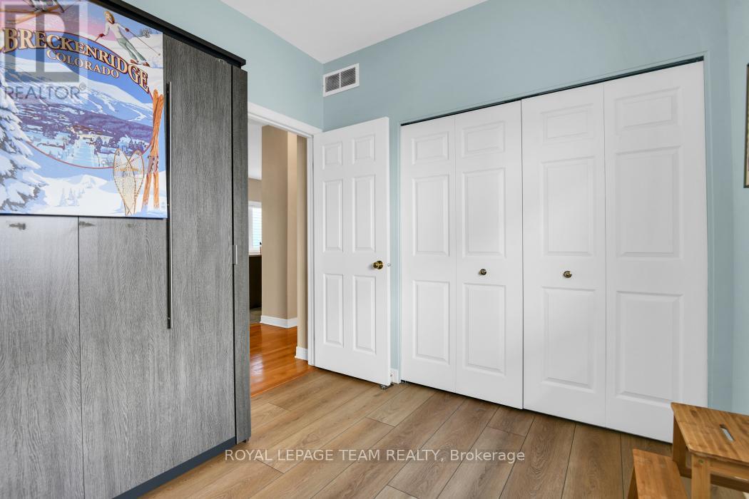 Photo 6 of 1581 Belleterre Street, Ottawa ON