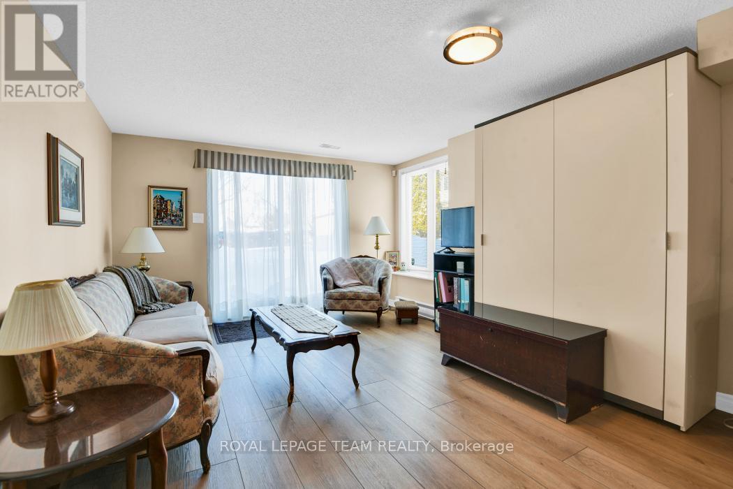 Photo 17 of 1581 Belleterre Street, Ottawa ON
