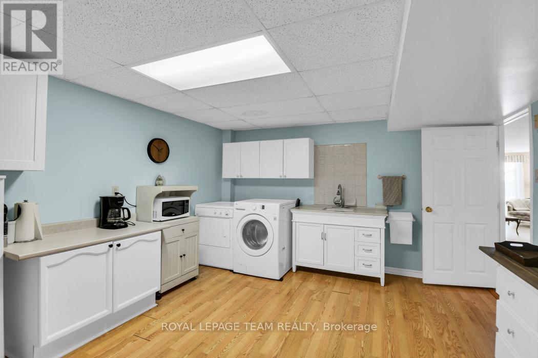 Photo 16 of 1581 Belleterre Street, Ottawa ON