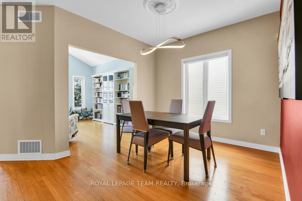 Photo 15 of 1581 Belleterre Street, Ottawa ON