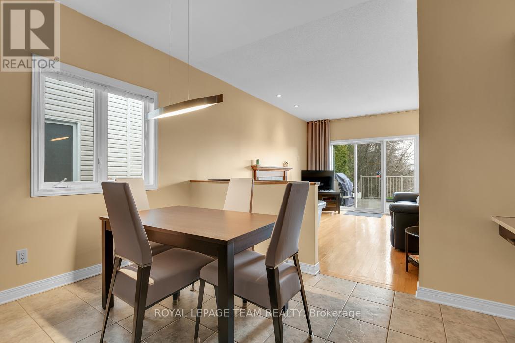 Photo 7 of 1581 Belleterre Street, Ottawa ON