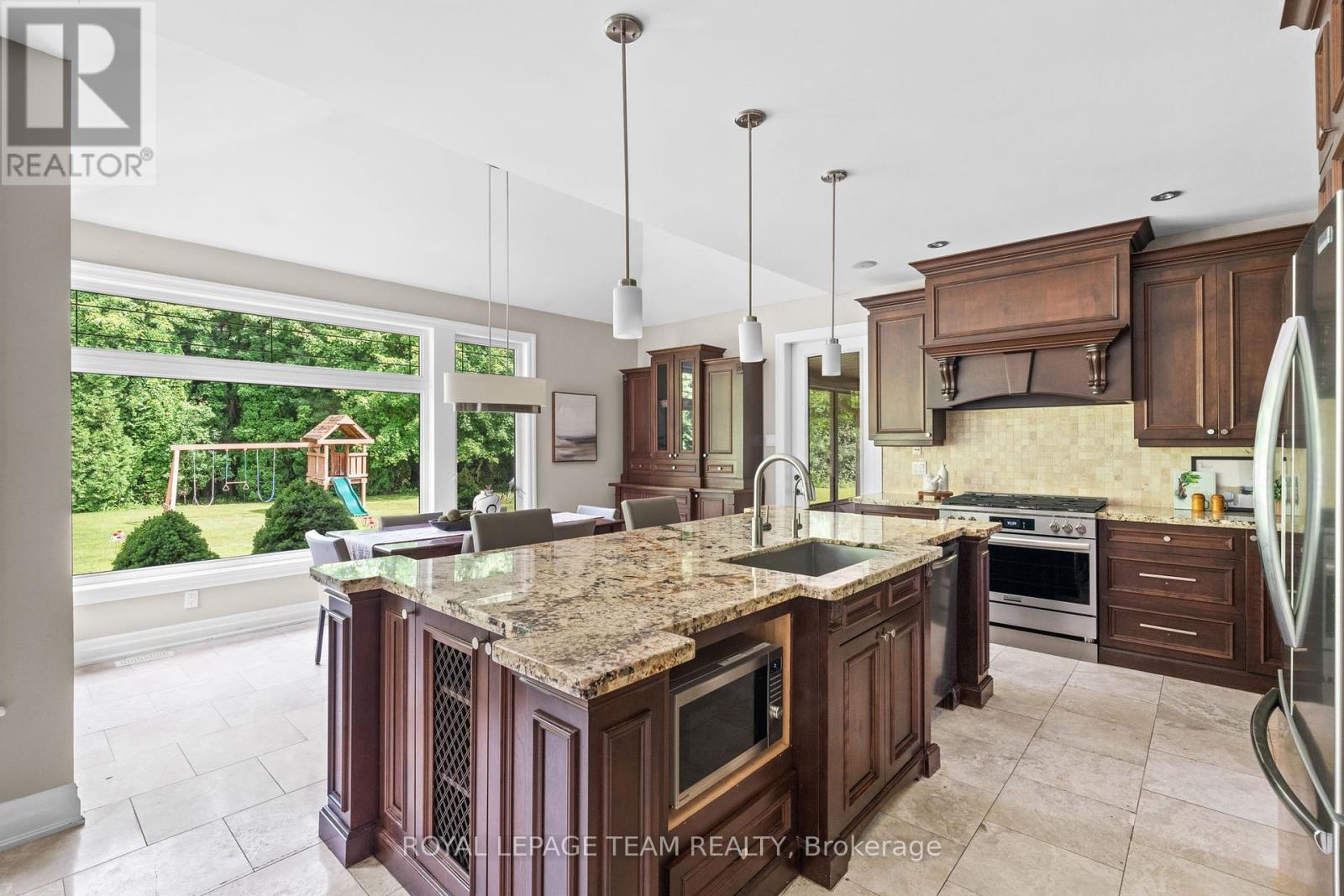 Photo 34 of 5811 Longhearth Way, Ottawa ON