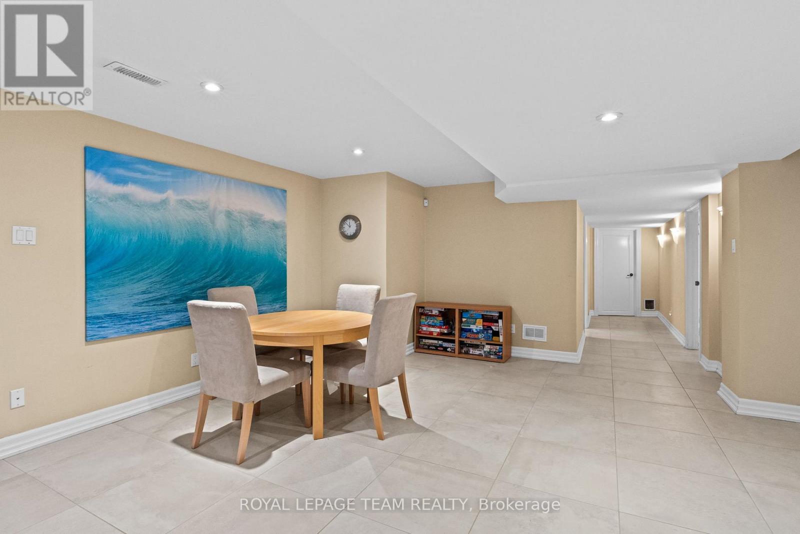 Photo 6 of 5811 Longhearth Way, Ottawa ON