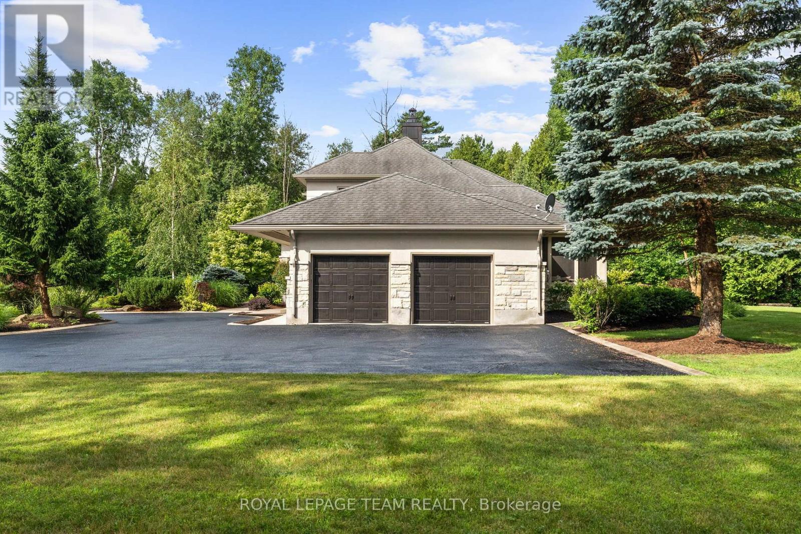 Photo 22 of 5811 Longhearth Way, Ottawa ON