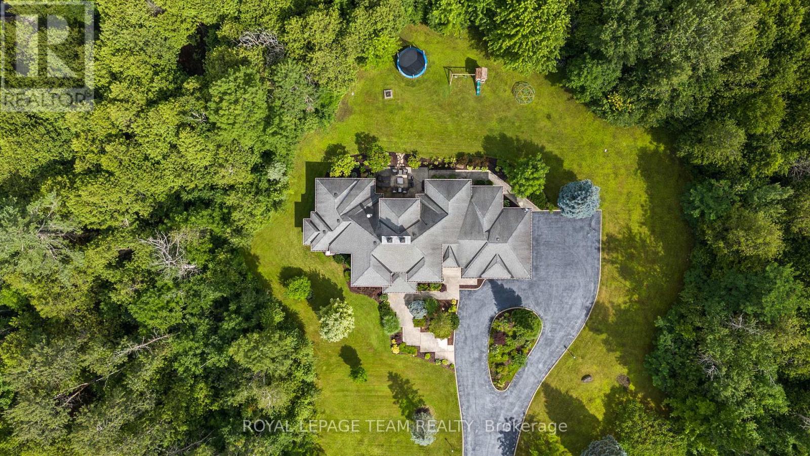 Photo 32 of 5811 Longhearth Way, Ottawa ON