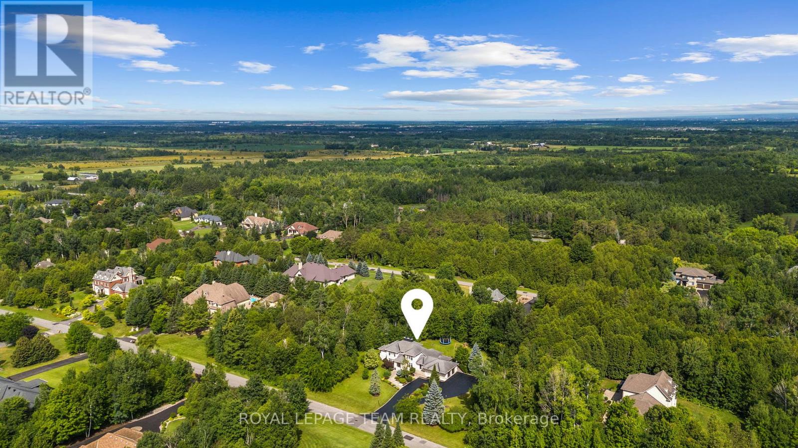 Photo 4 of 5811 Longhearth Way, Ottawa ON