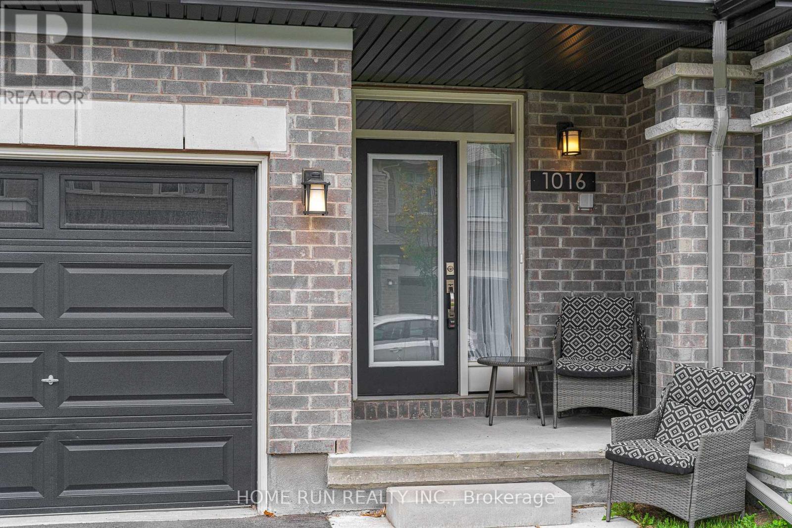 Photo 4 of 1016 Eider Street, Ottawa ON