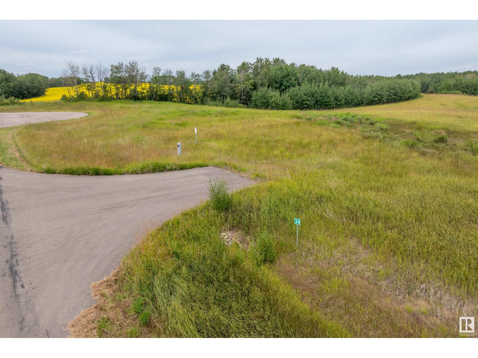 Photo 2 of 34 53214 Rge Road 13, Rural Parkland County AB