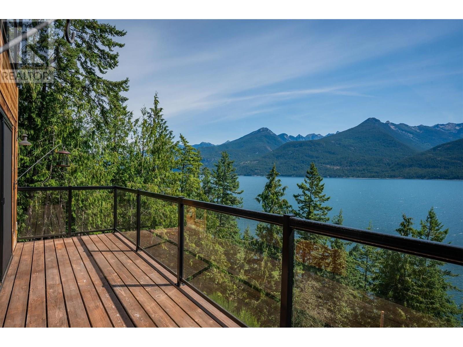 5336 Amundsen Road, Kaslo
