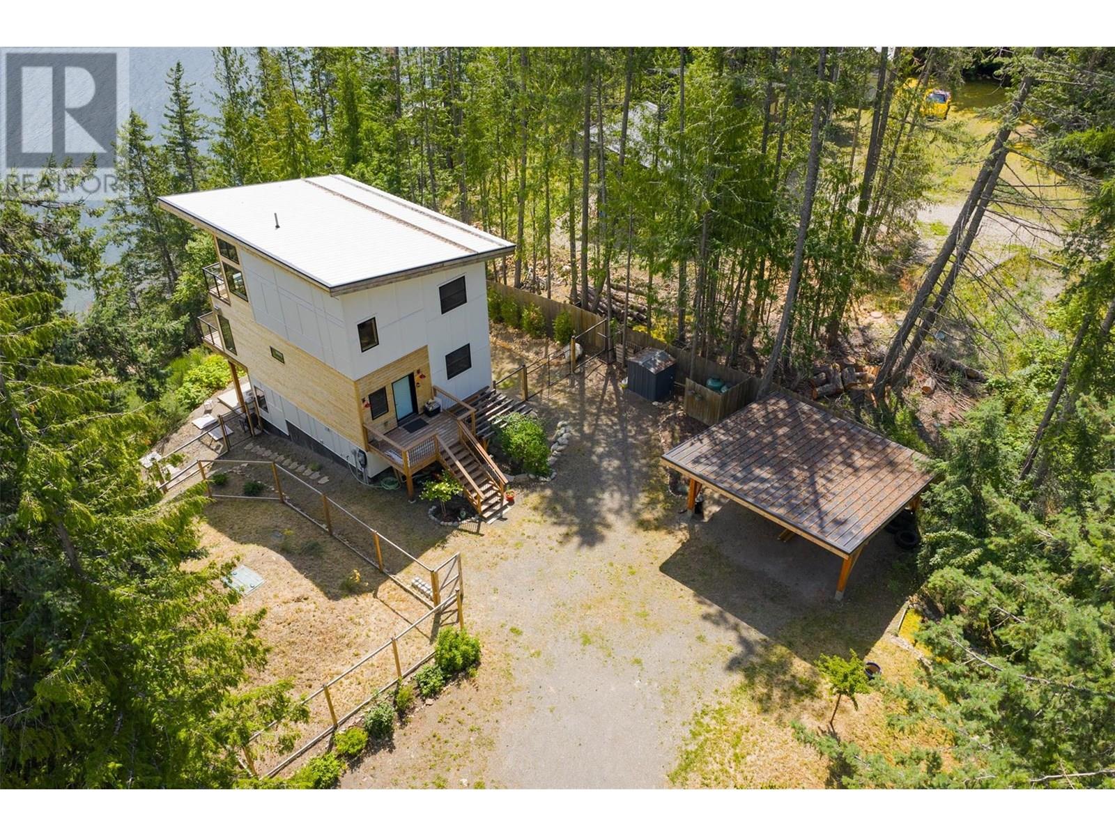 5336 Amundsen Road, Kaslo