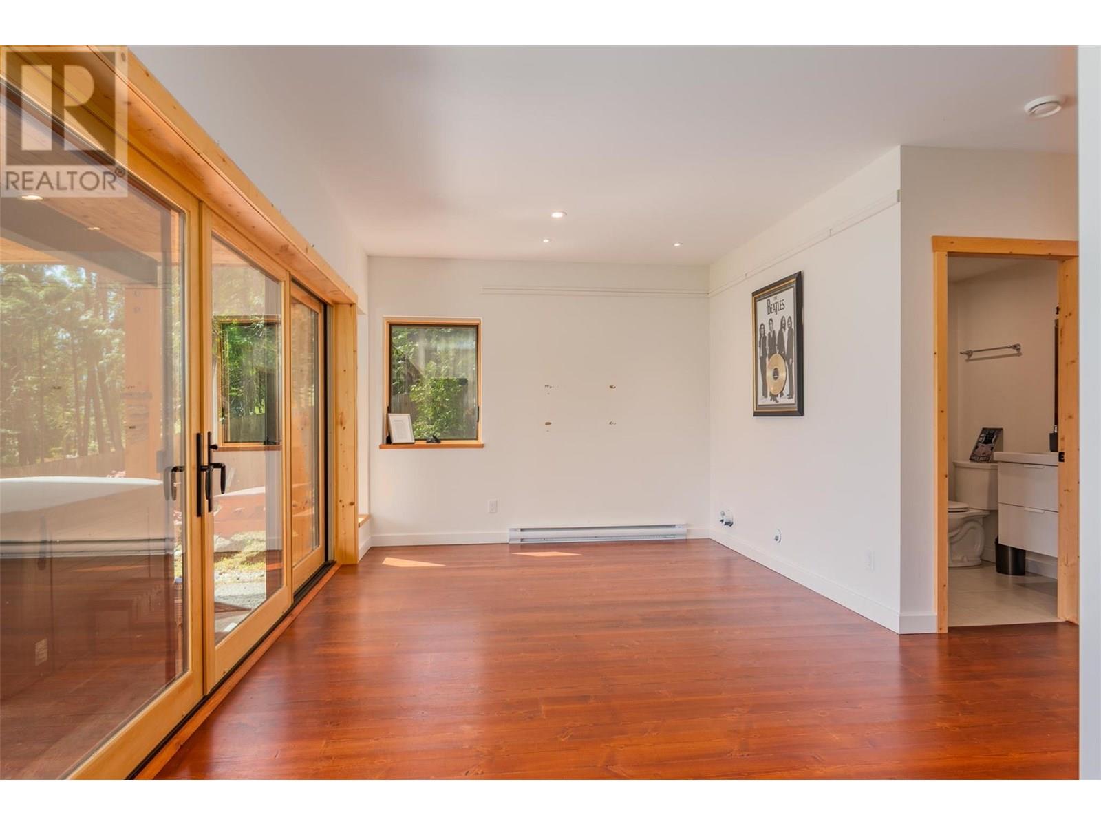 5336 Amundsen Road, Kaslo