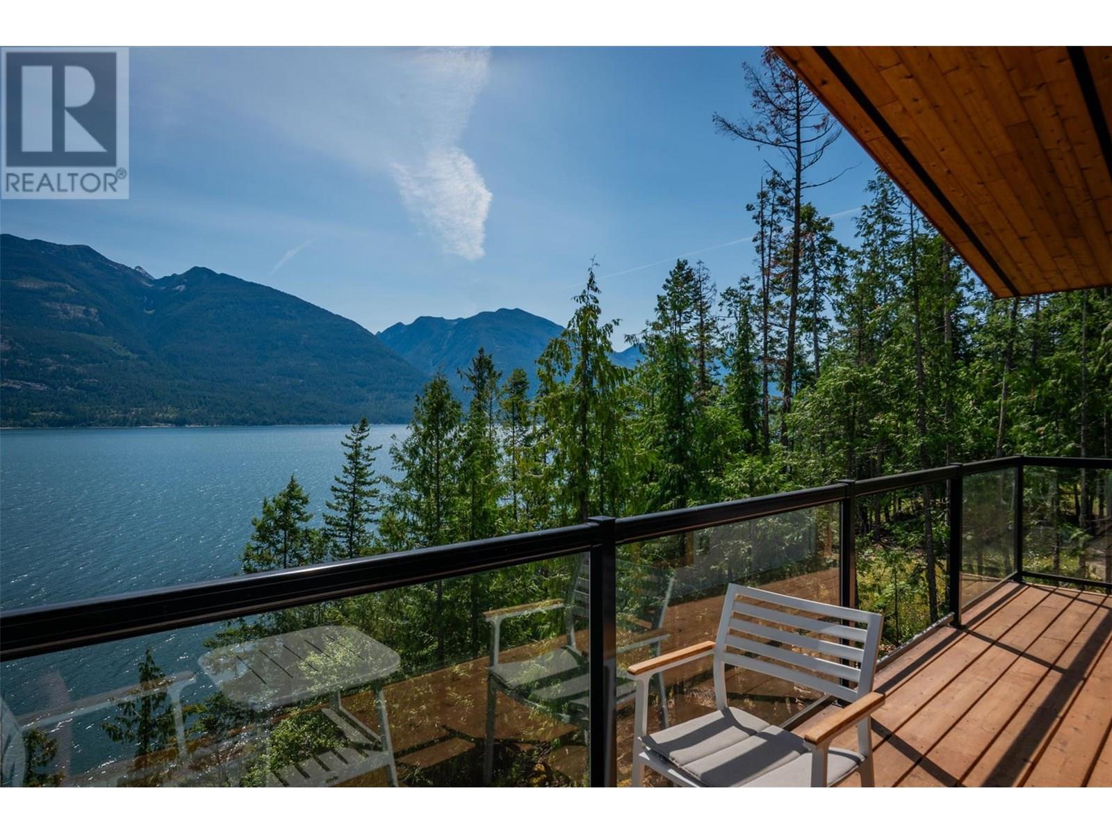 5336 Amundsen Road, Kaslo