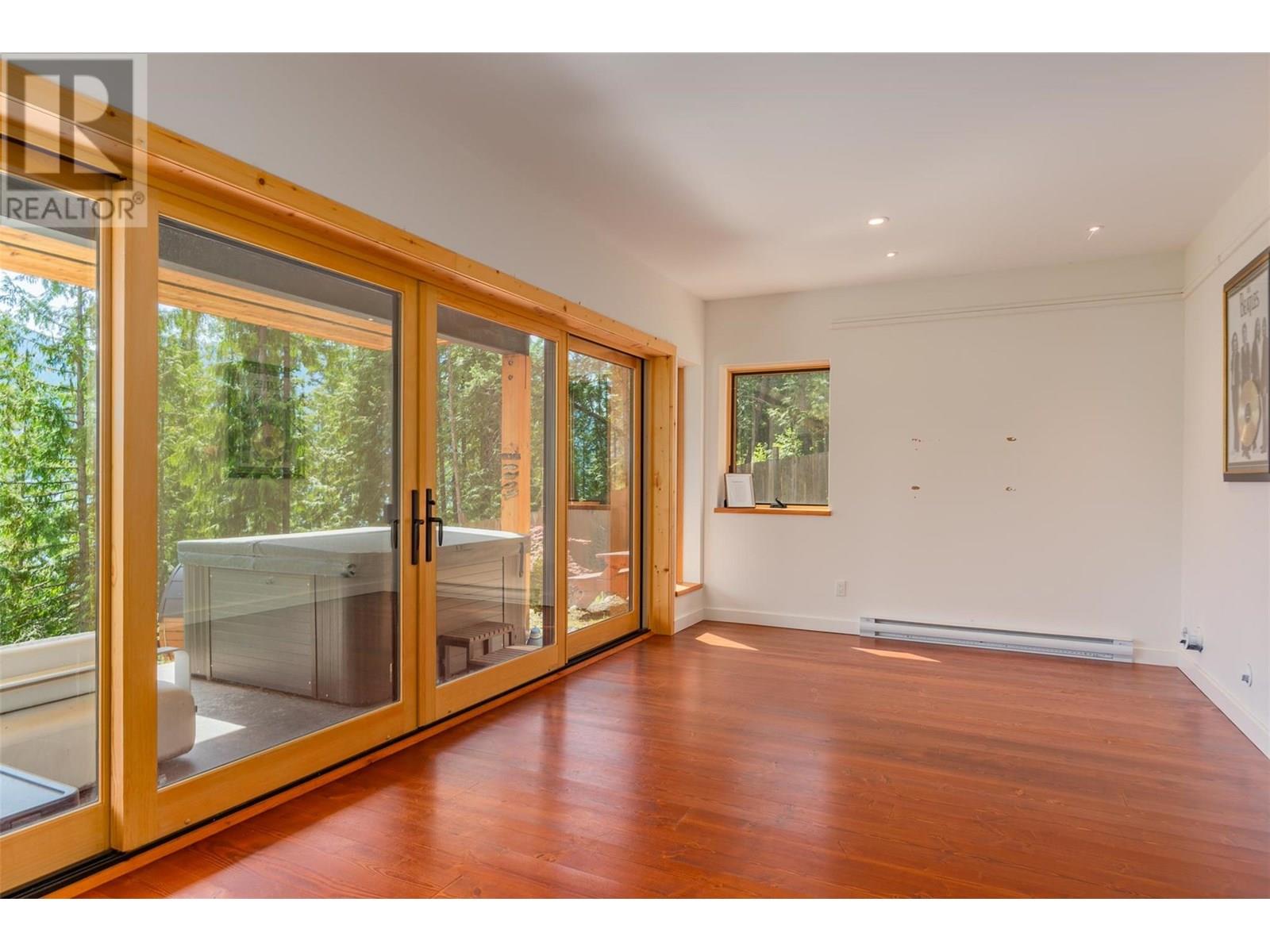 5336 Amundsen Road, Kaslo