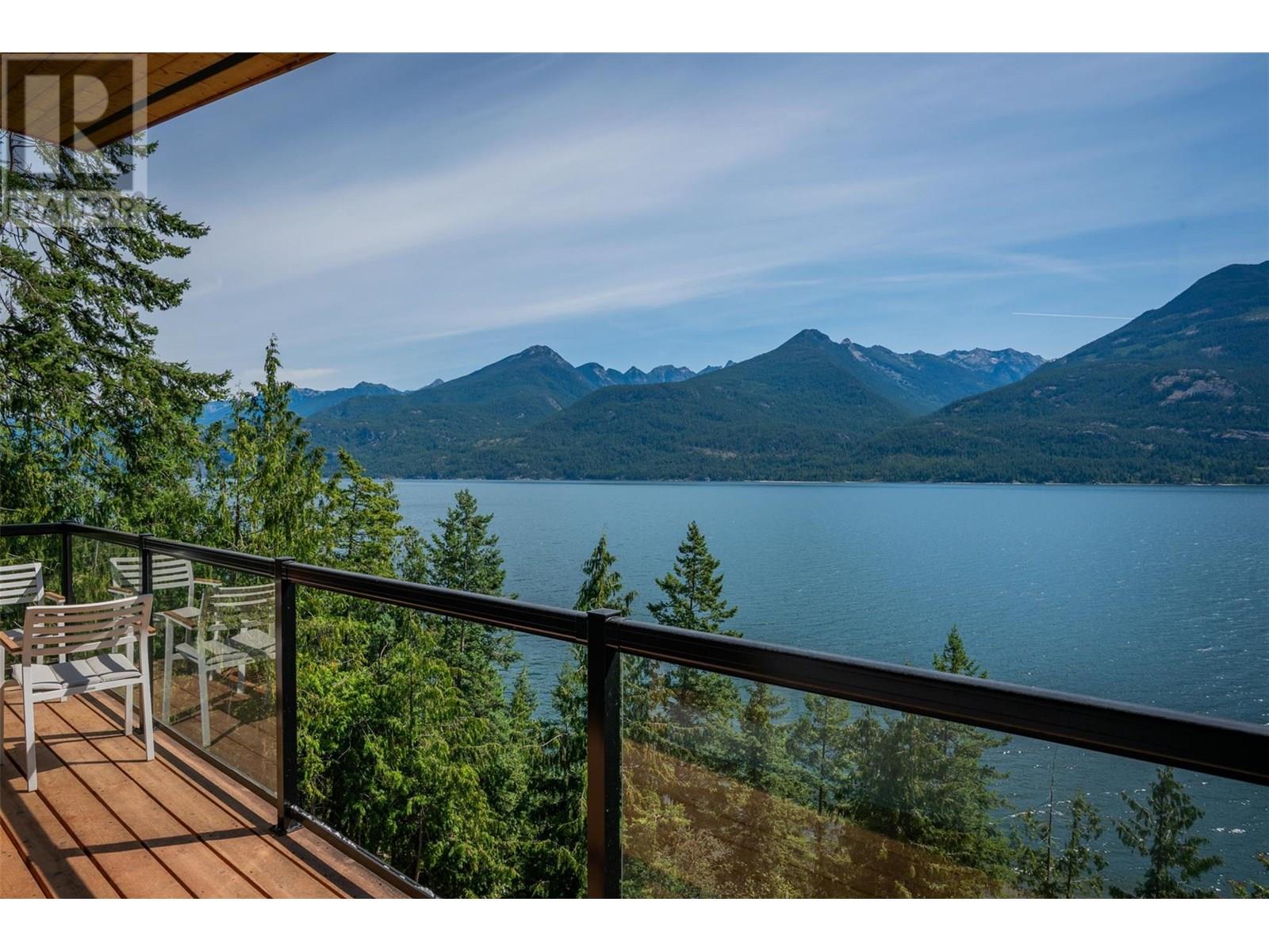 5336 Amundsen Road, Kaslo