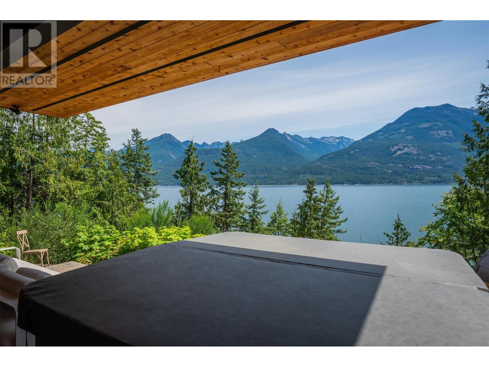 5336 Amundsen Road, Kaslo