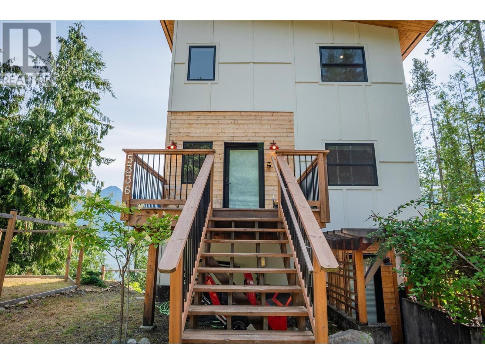 5336 Amundsen Road, Kaslo