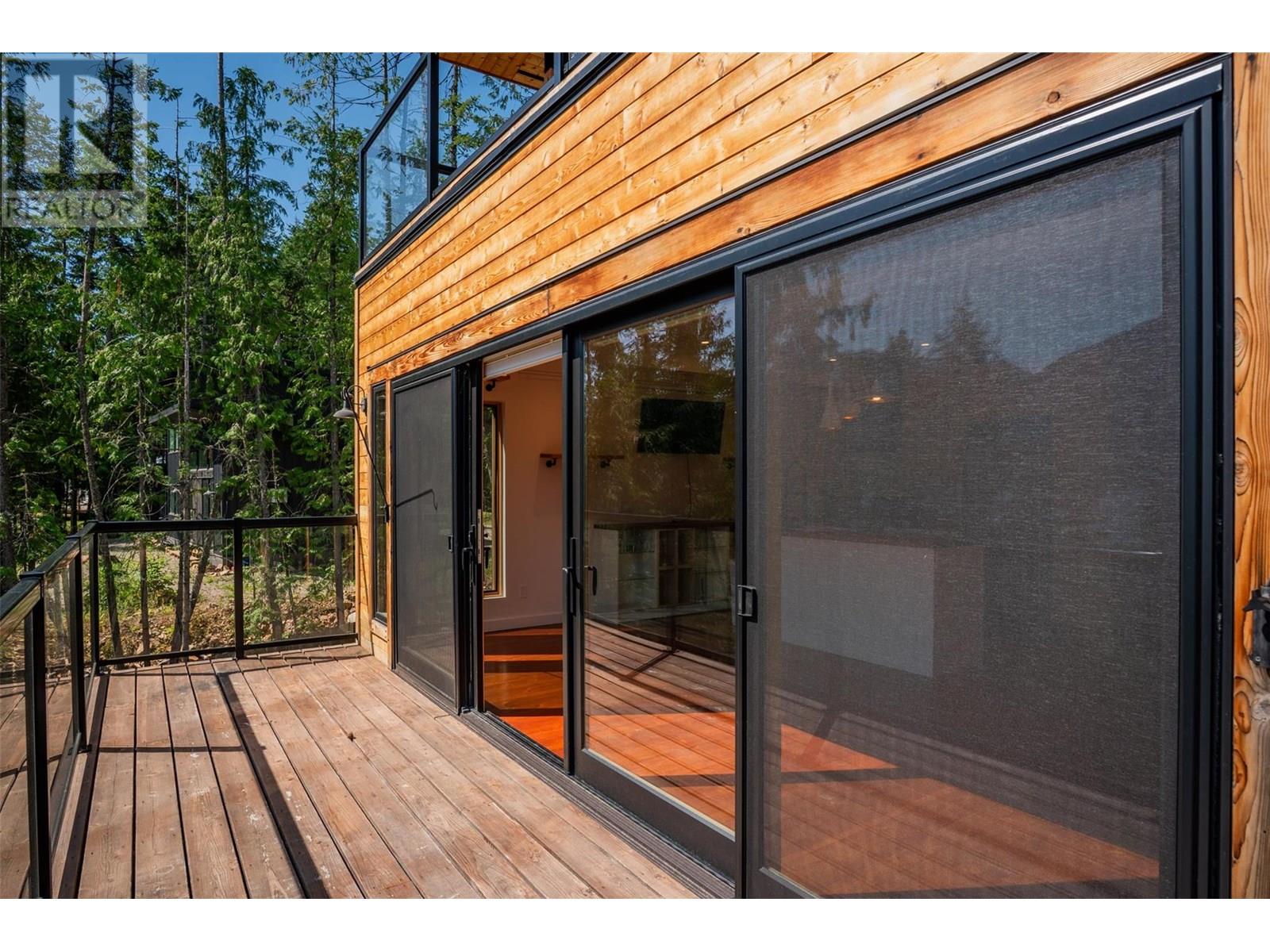 5336 Amundsen Road, Kaslo