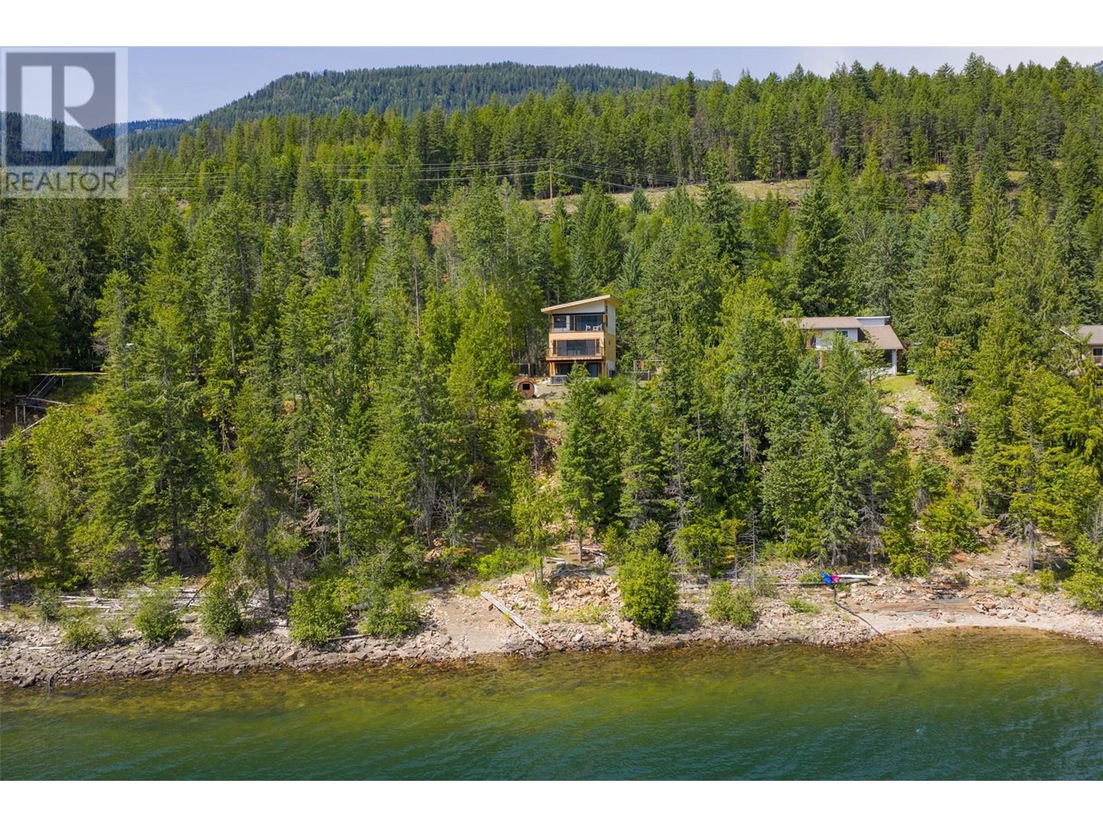 5336 Amundsen Road, Kaslo