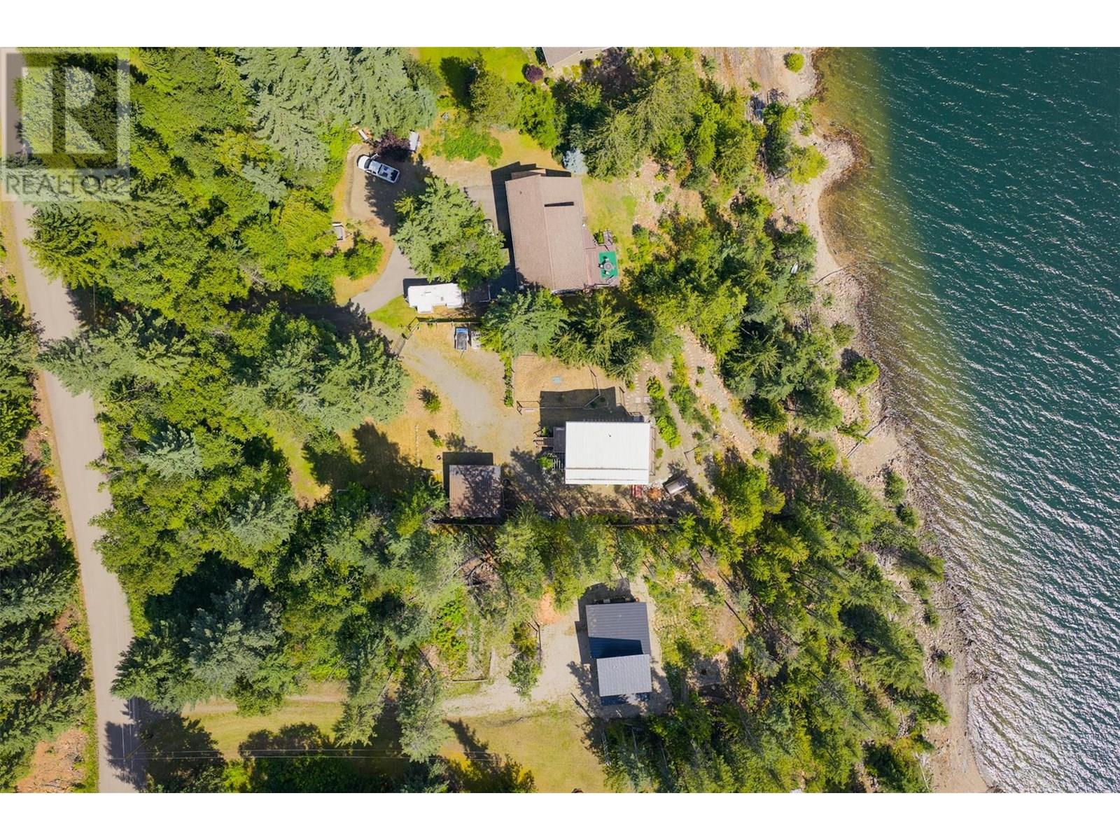 5336 Amundsen Road, Kaslo