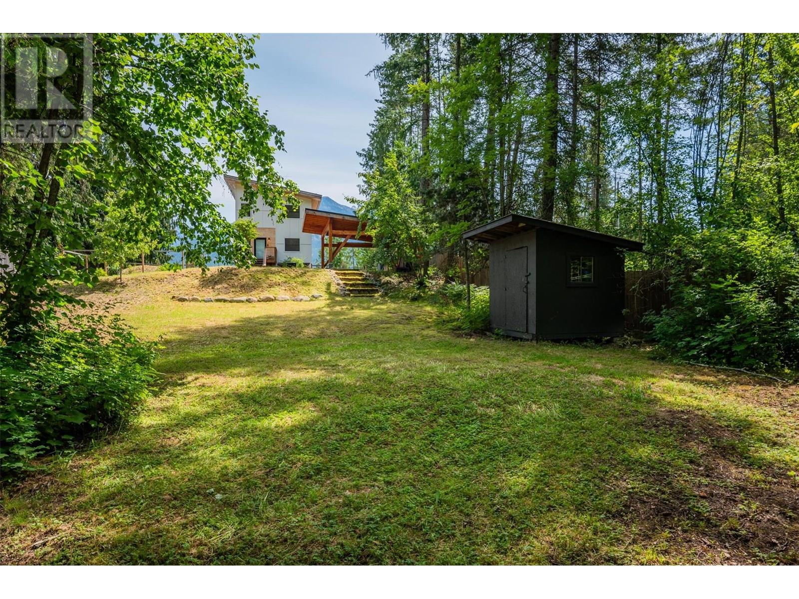 5336 Amundsen Road, Kaslo