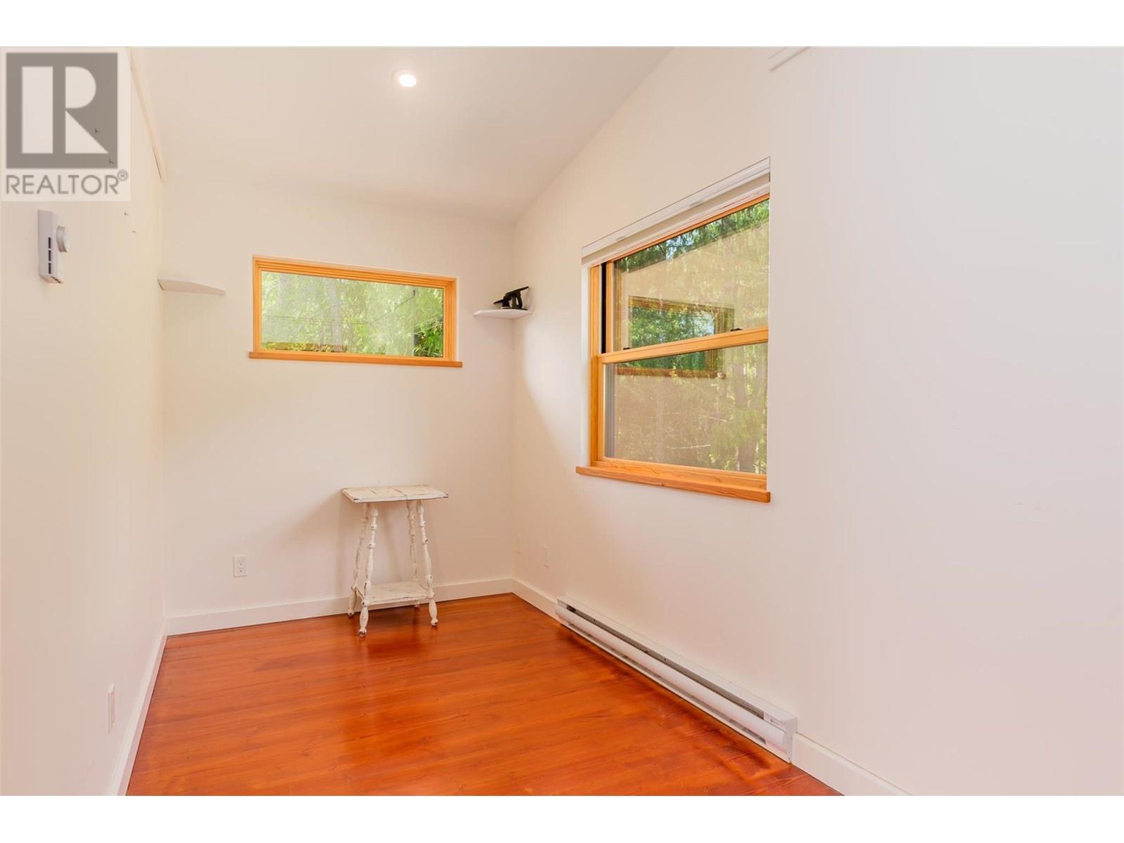 5336 Amundsen Road, Kaslo