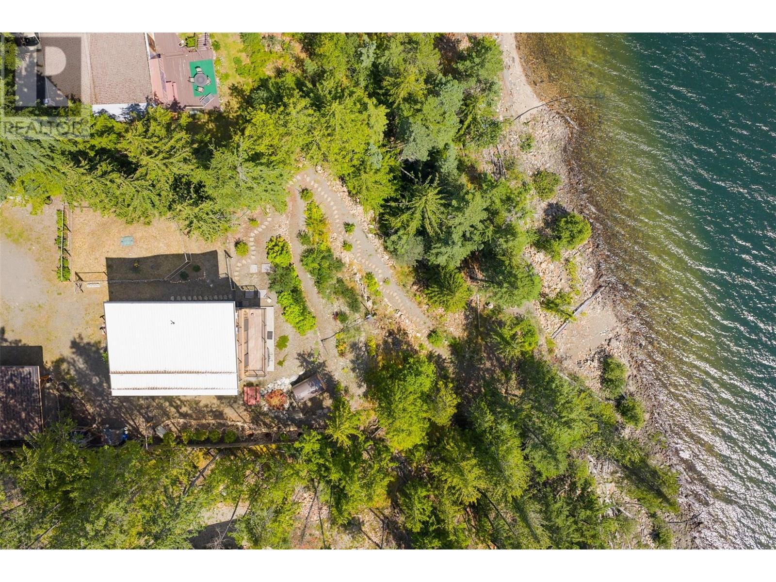 5336 Amundsen Road, Kaslo