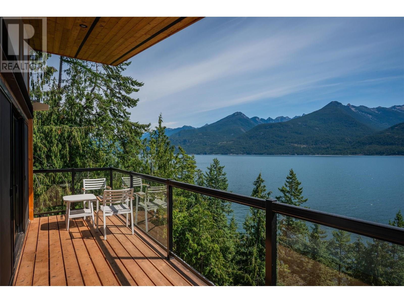 5336 Amundsen Road, Kaslo