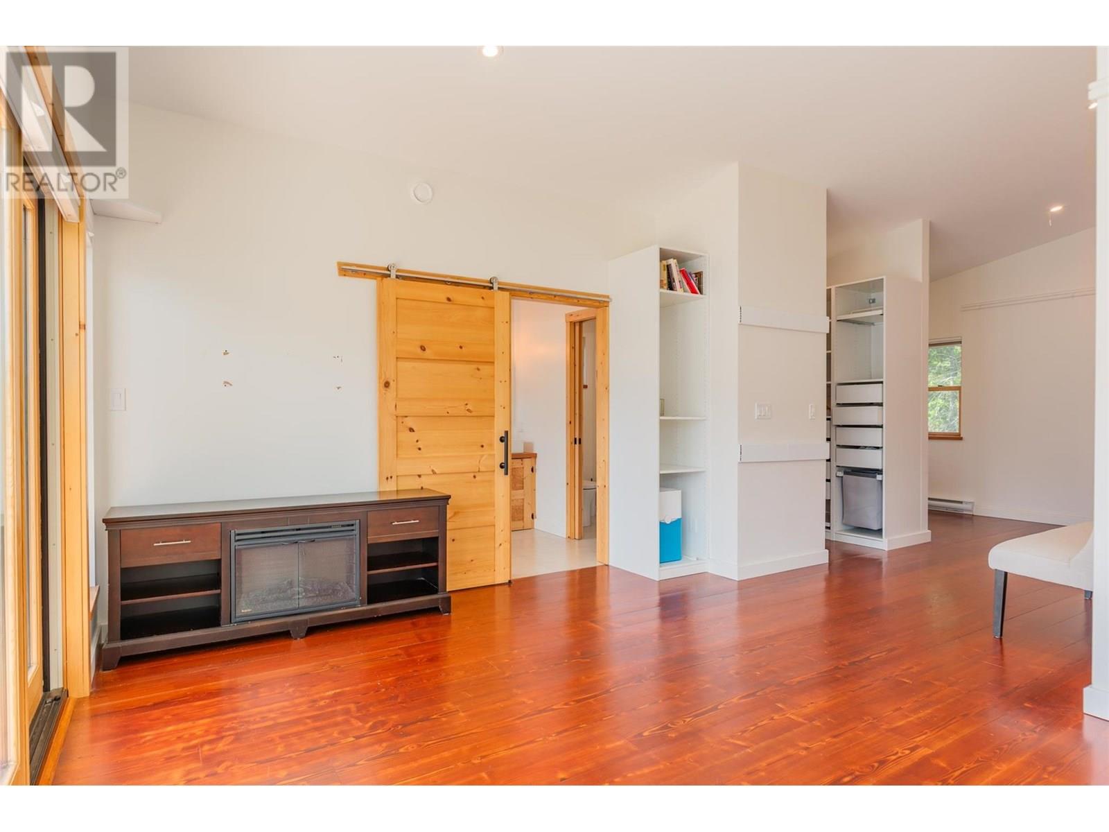 5336 Amundsen Road, Kaslo