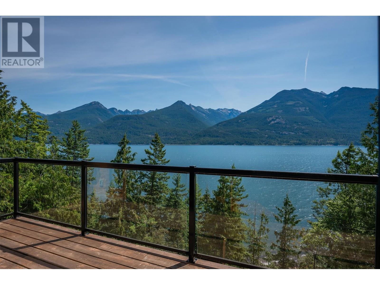 5336 Amundsen Road, Kaslo