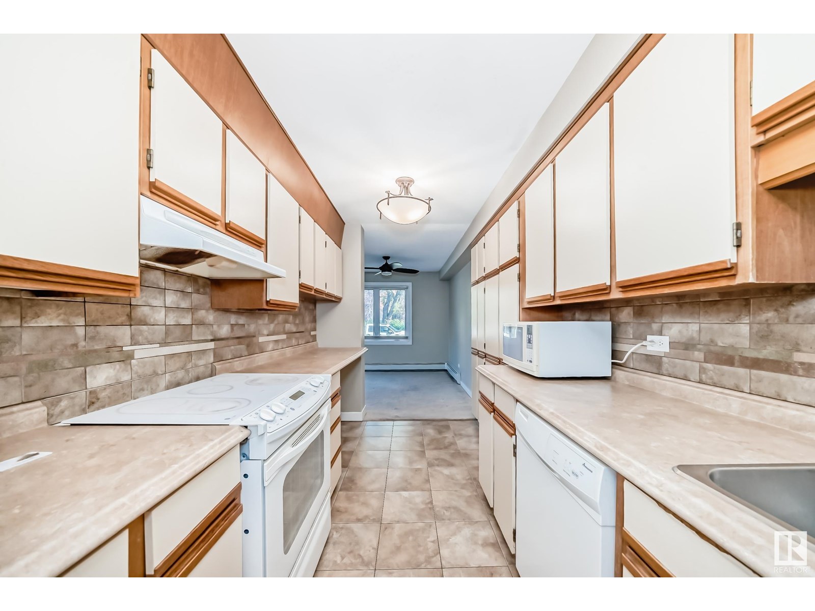 Photo 47 of 101 9737 112 St Nw, Edmonton AB