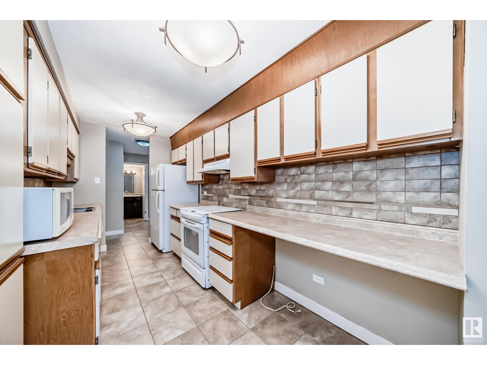 Photo 7 of 101 9737 112 St Nw, Edmonton AB