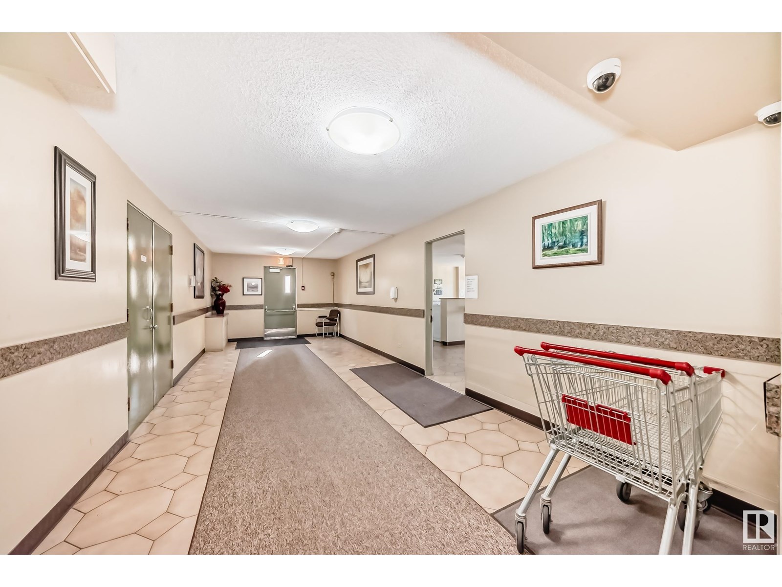 Photo 14 of 101 9737 112 St Nw, Edmonton AB
