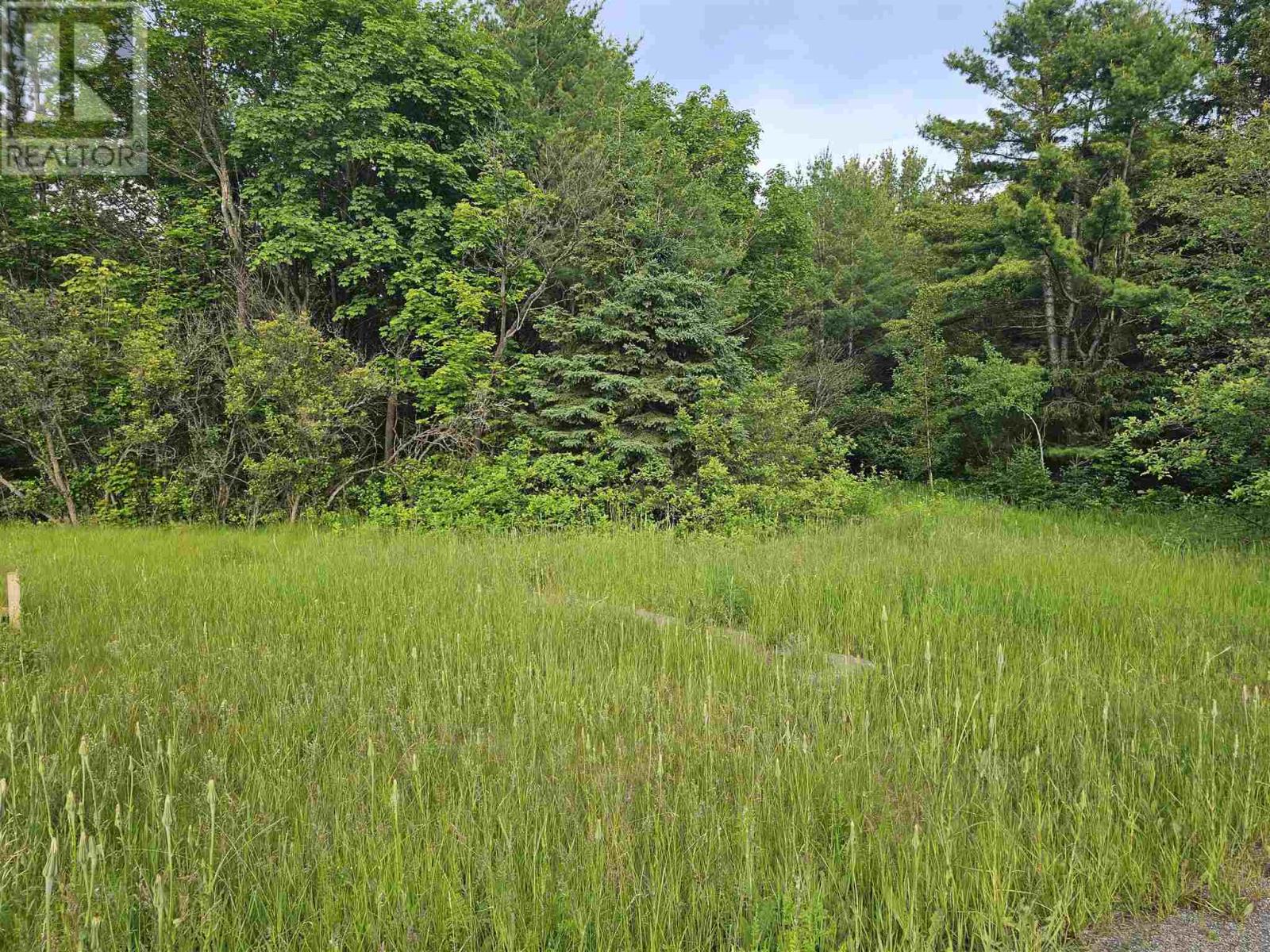 Photo 3 of 1705 Trunk Rd, Sault Ste Marie ON