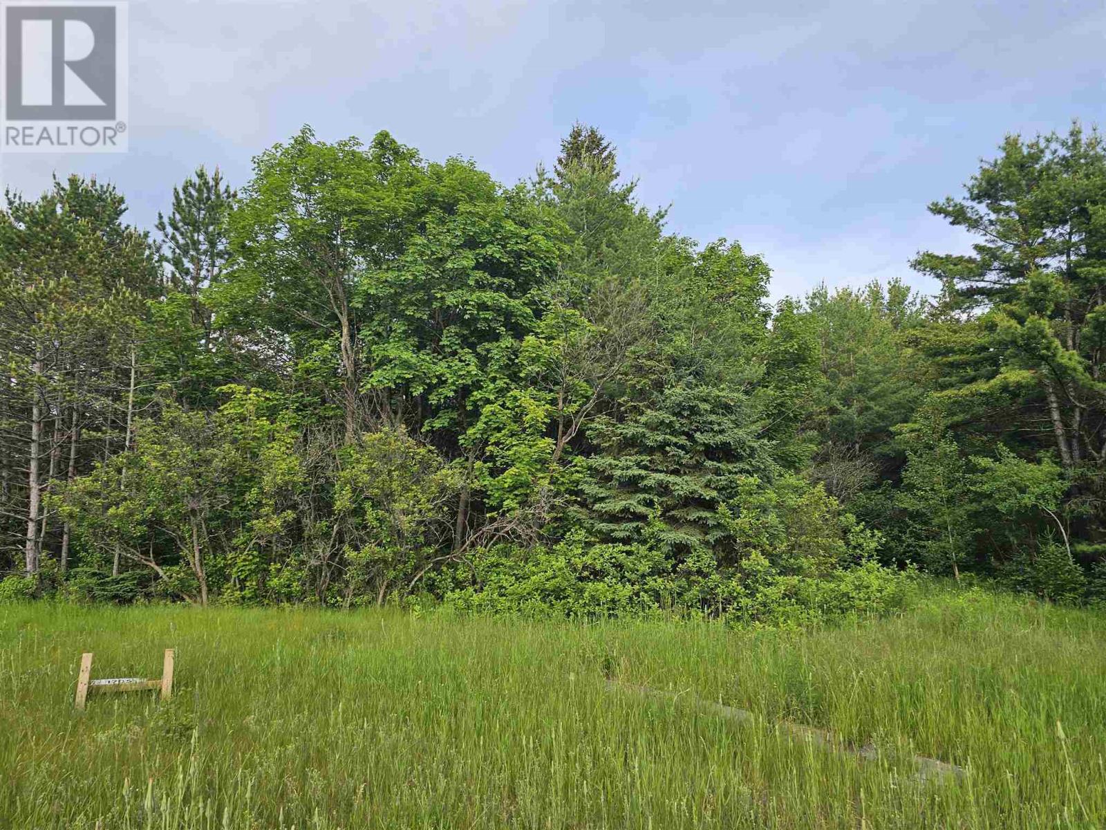 Photo 4 of 1705 Trunk Rd, Sault Ste Marie ON